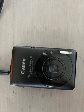 Canon Compact Digital Camera in Black